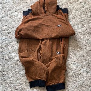 Nike sweatsuit